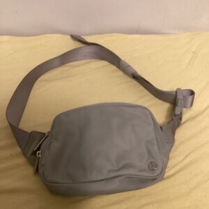 LULULEMON WAIST POUCH BAG